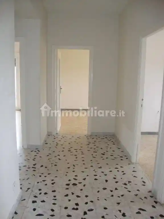 Quadrilocale buono stato, terzo piano, Sacro Cuore, Anzio - foto 3