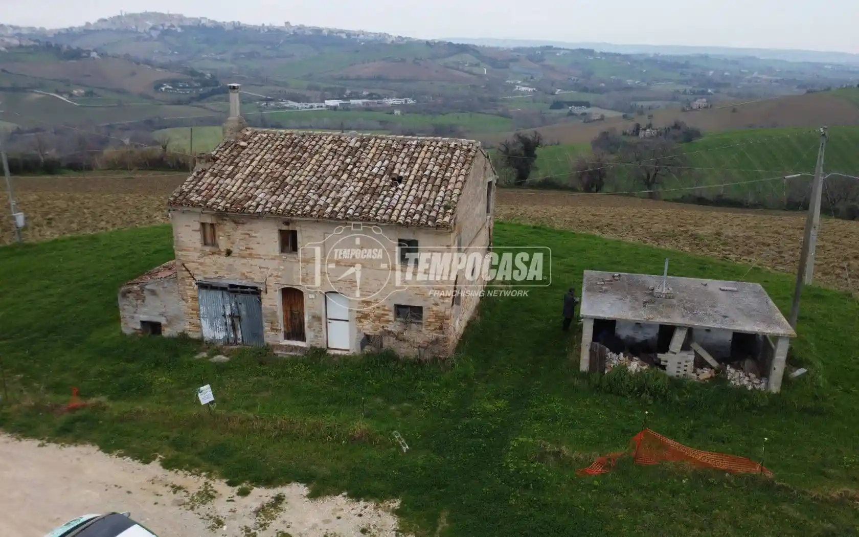 Rustico - Casale in vendita a Monte Urano