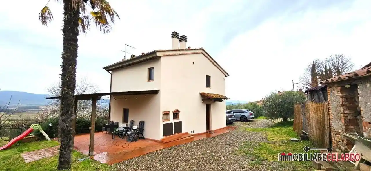 Villa in vendita a Casole d'Elsa