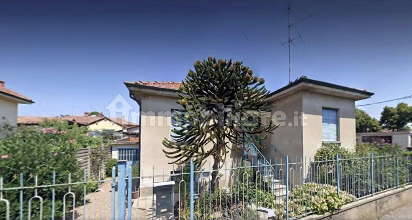 Villa in vendita a Cassinetta di Lugagnano