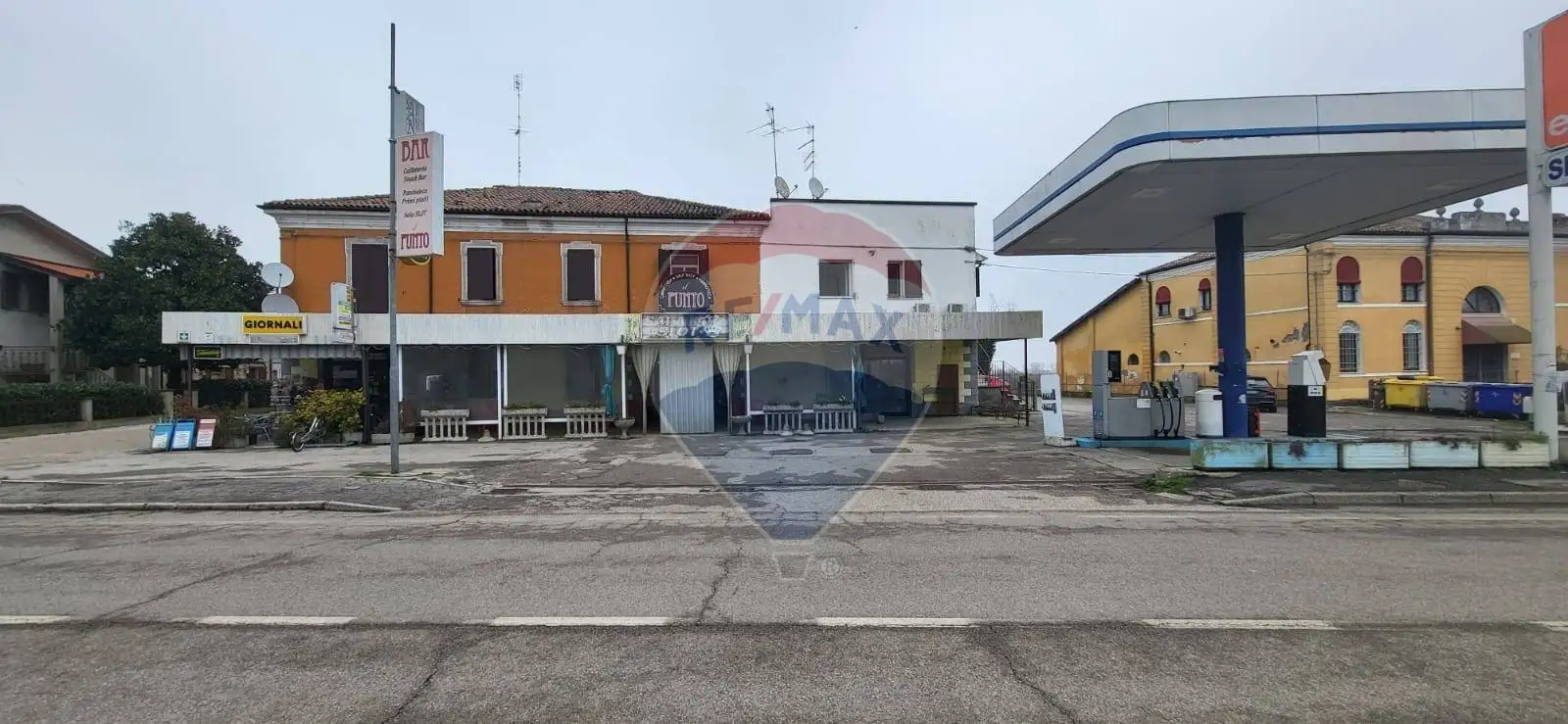 Palazzo - Edificio in vendita a Masi Torello