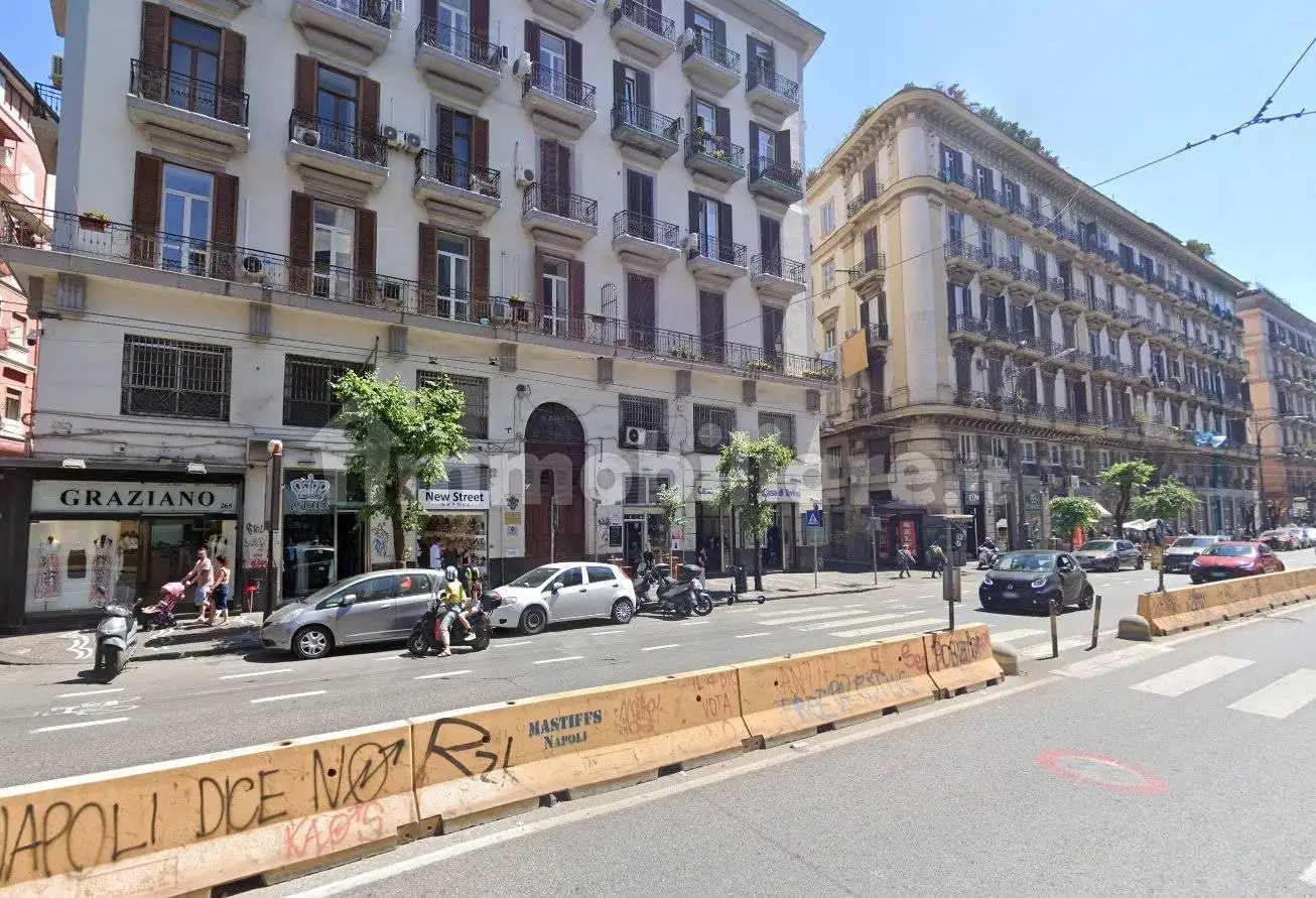 Appartamento in vendita a Napoli