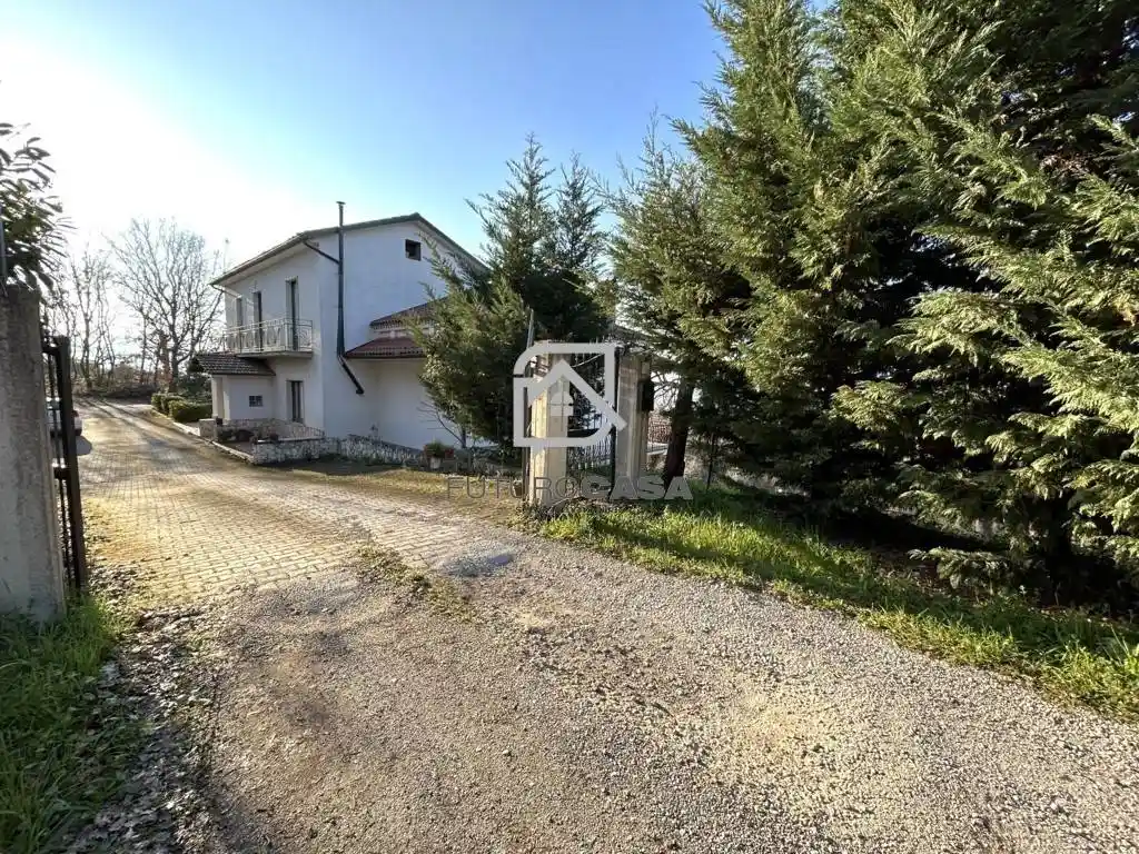 Villa unifamiliare via Lago, Mirabella Eclano - foto 3