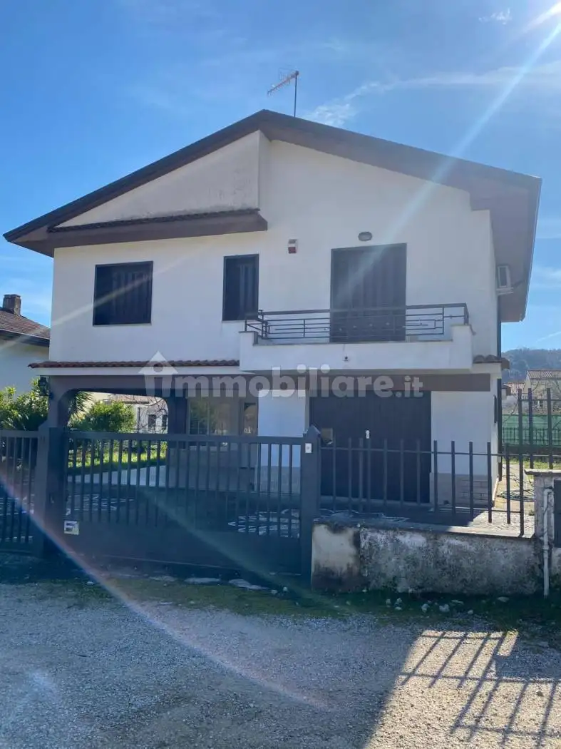 Villa in vendita a Pozzilli