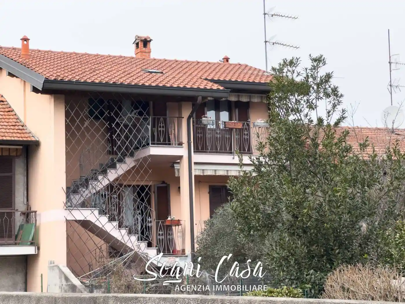 Casa indipendente in vendita a Dormelletto