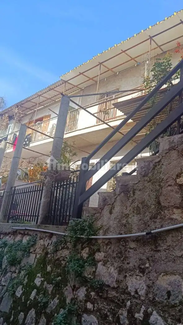 Casa indipendente in vendita a Villa Santa Lucia