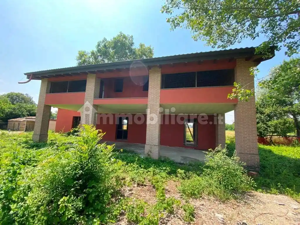 Villa in vendita a Parma
