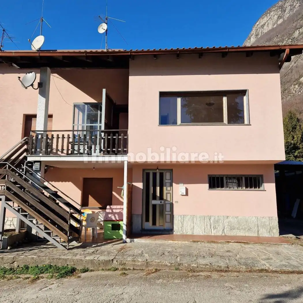 Appartamento in vendita a Samolaco
