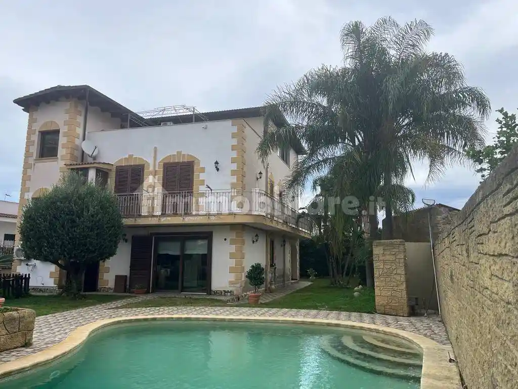 Villa in vendita a Palermo