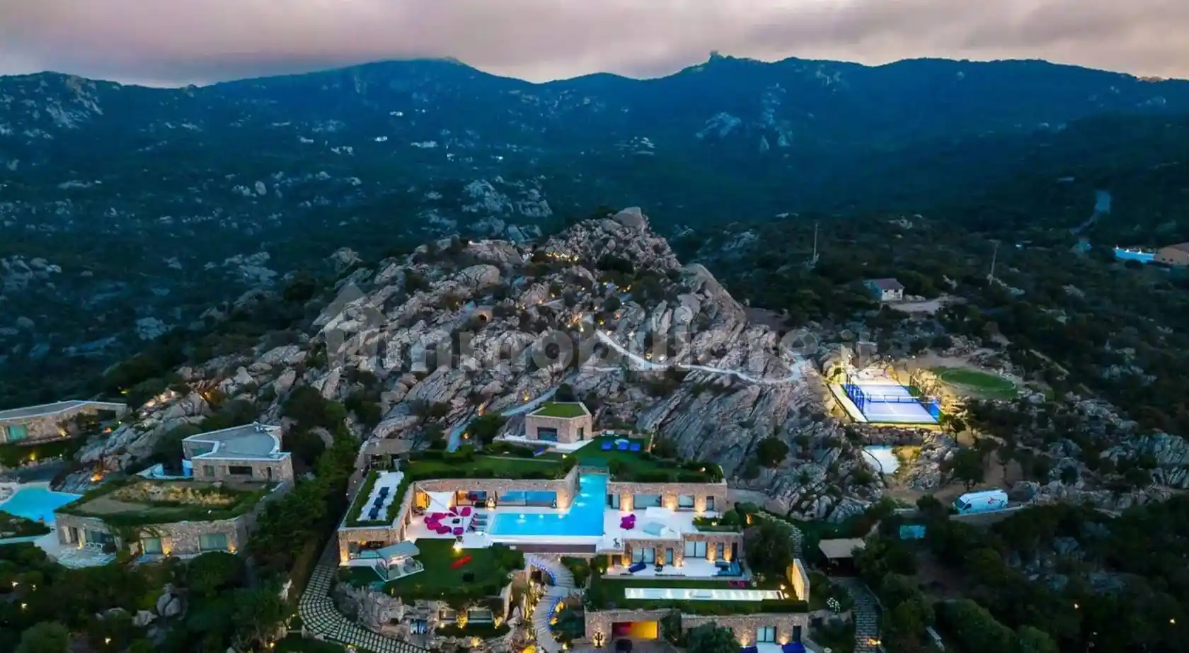 Villa unifamiliare, nuova, 1600 m², Porto Cervo, Arzachena - foto 2