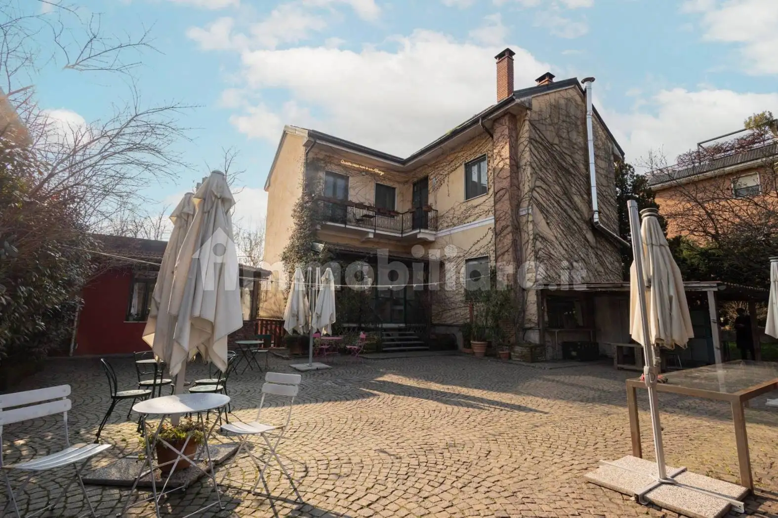 Palazzo - Edificio in vendita a Milano