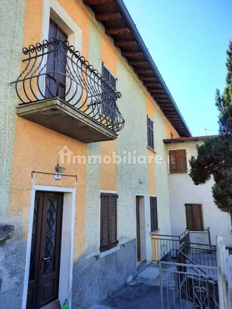 Appartamento in vendita a Ponna