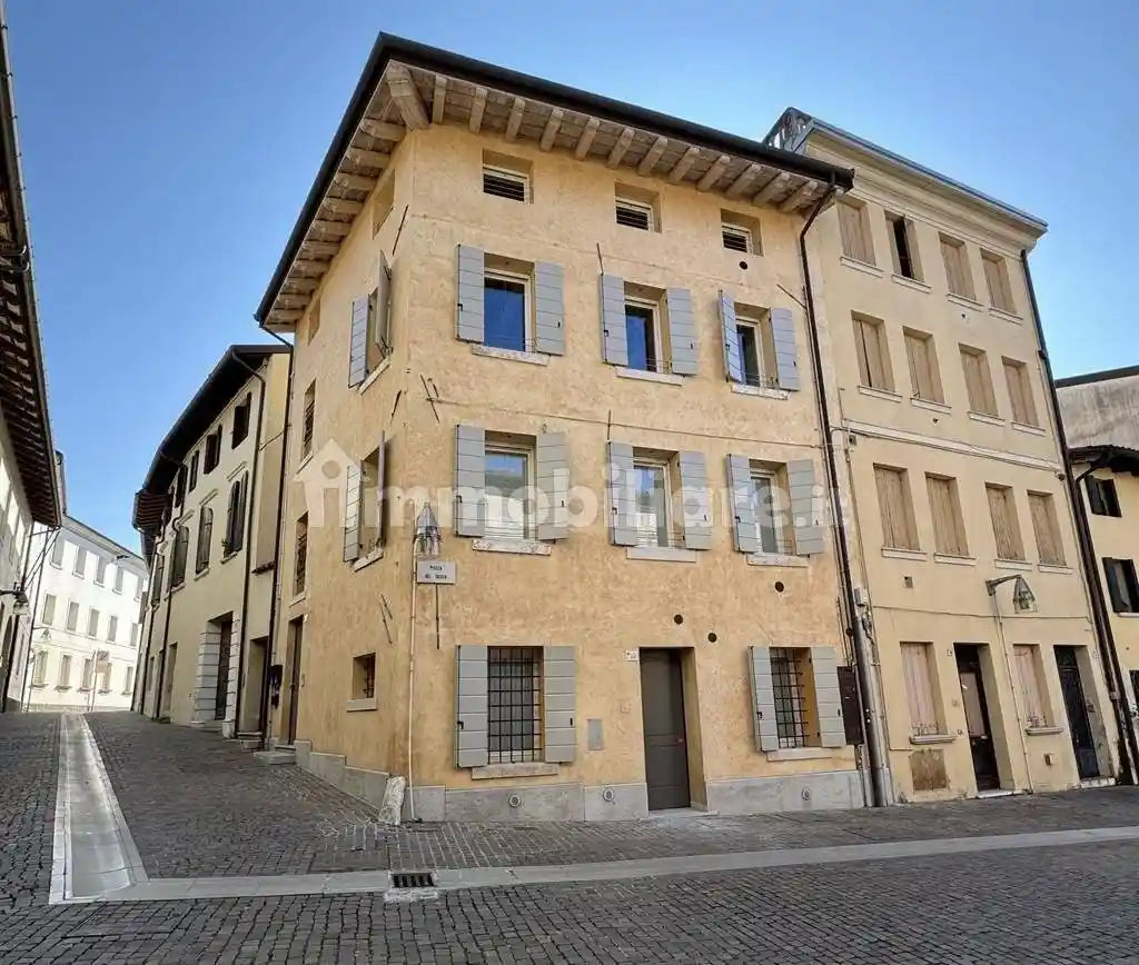 Casa indipendente in vendita a Pordenone