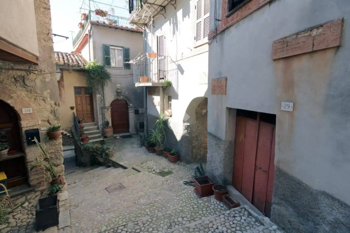 Appartamento in vendita a Poggio Catino