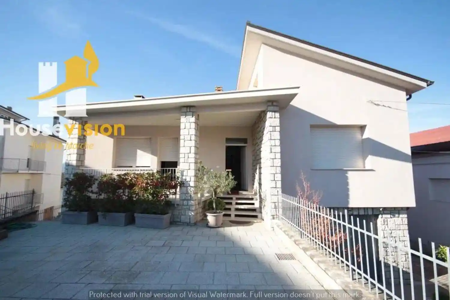 Villa in vendita a Serra de' Conti