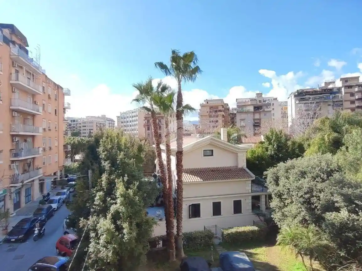 Appartamento in vendita a Palermo