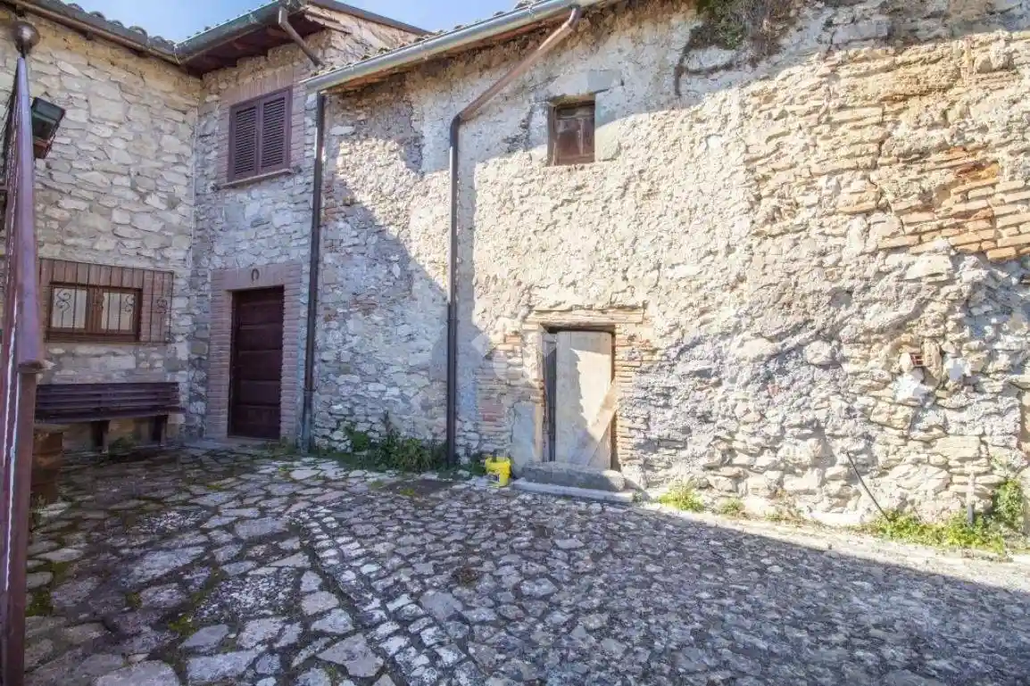 Terratetto plurifamiliare via San Giacomo 40, Varco Sabino - foto 3