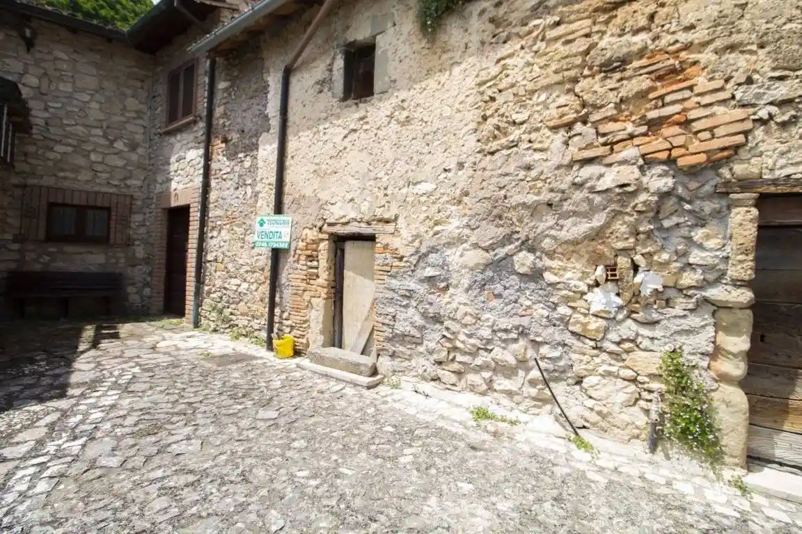 Terratetto plurifamiliare via San Giacomo 40, Varco Sabino - foto 4