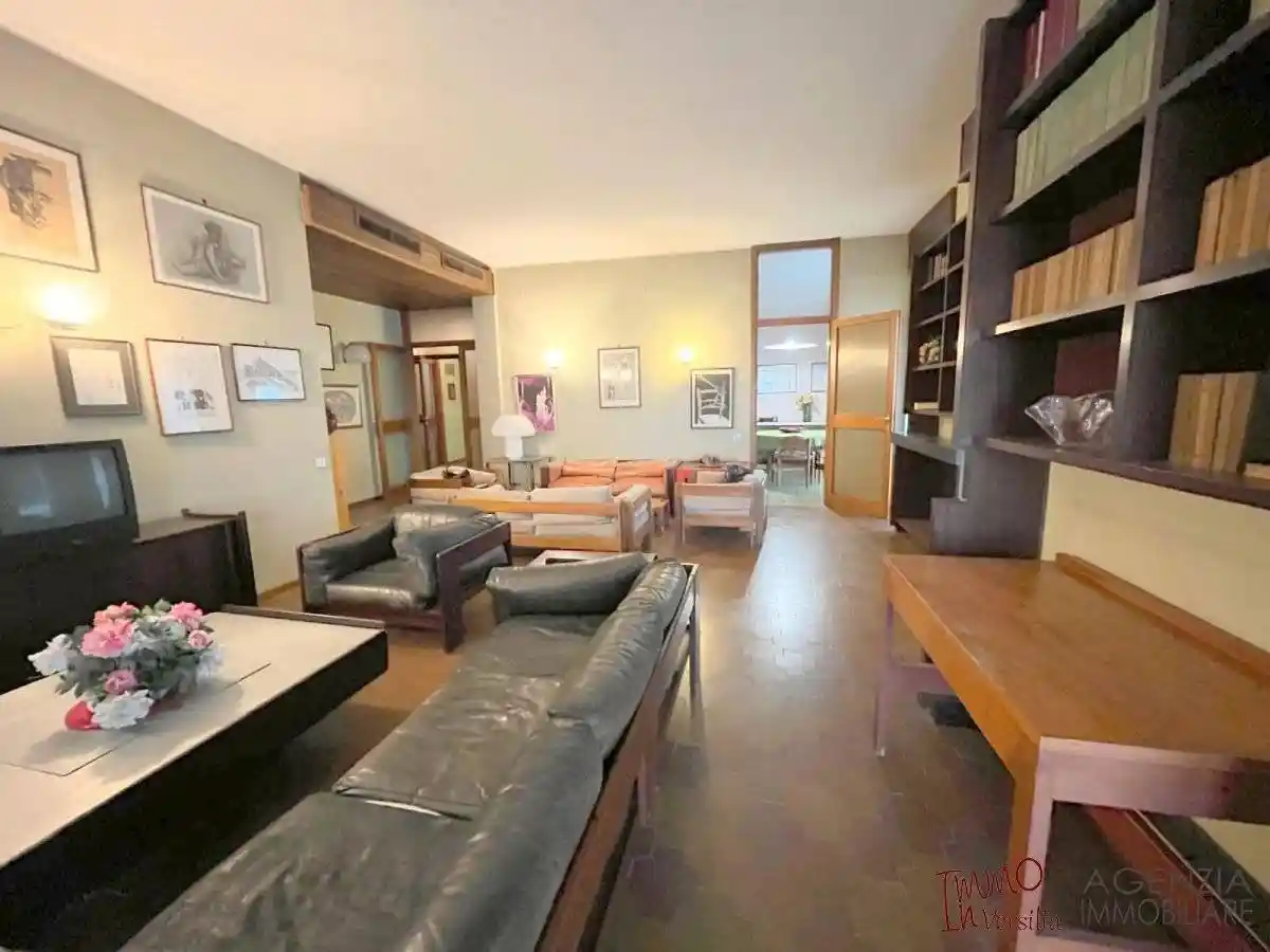 Appartamento in vendita a Viareggio