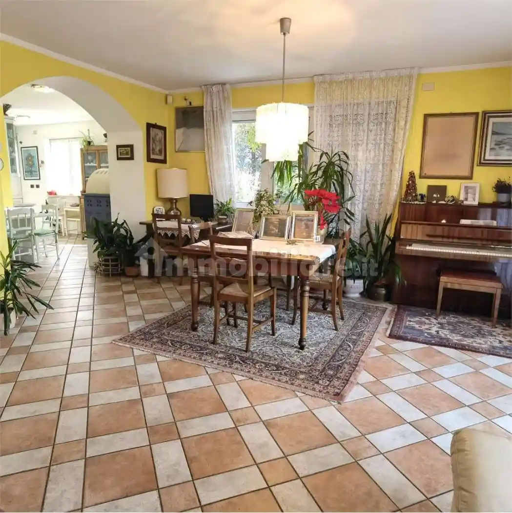 Villa unifamiliare, buono stato, 300 m², Centro, Villa Lagarina - foto 2