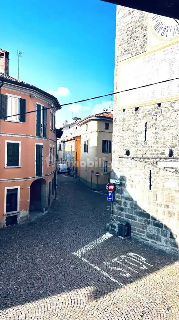 Appartamento in vendita a Alzate Brianza