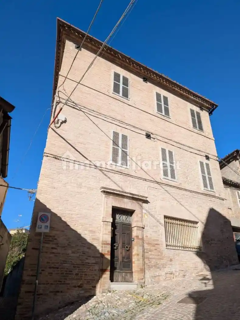 Palazzo - Edificio in vendita a Fermo
