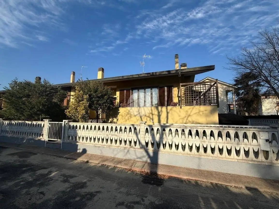 Villetta a schiera in vendita a Paderno Dugnano