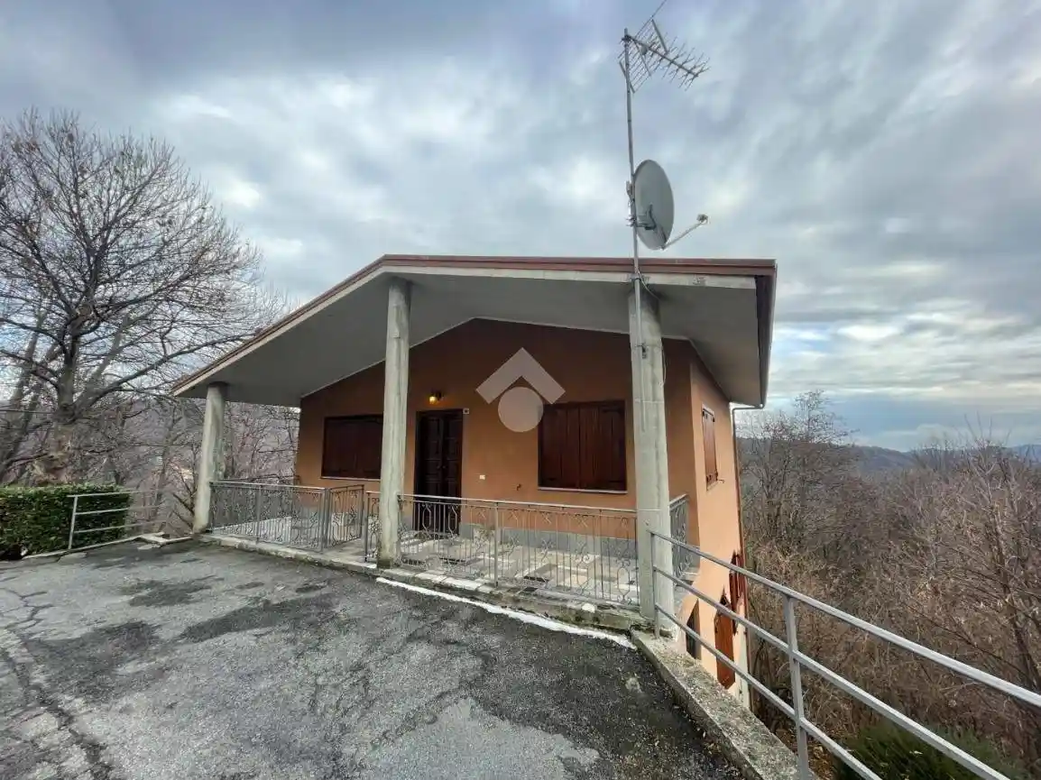 Villa in vendita a Cellio con Breia