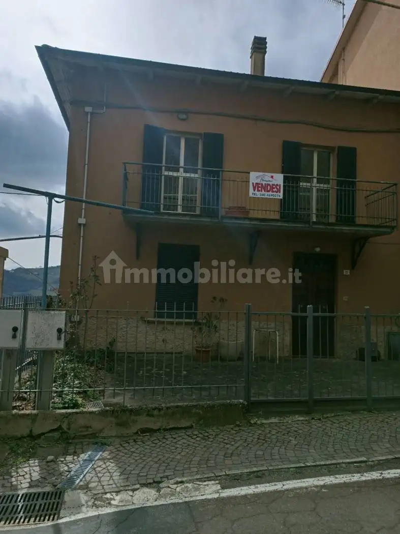 Casa indipendente in vendita a Gaggio Montano