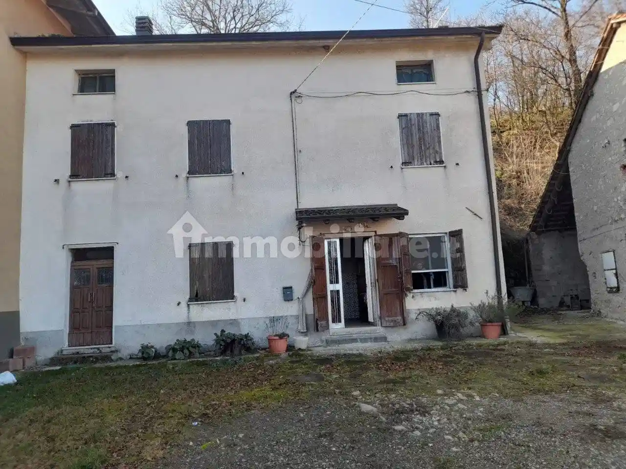 Villa in vendita a Ventasso