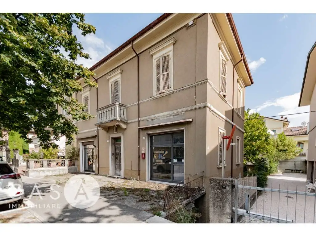 Casa indipendente in vendita a Cesena
