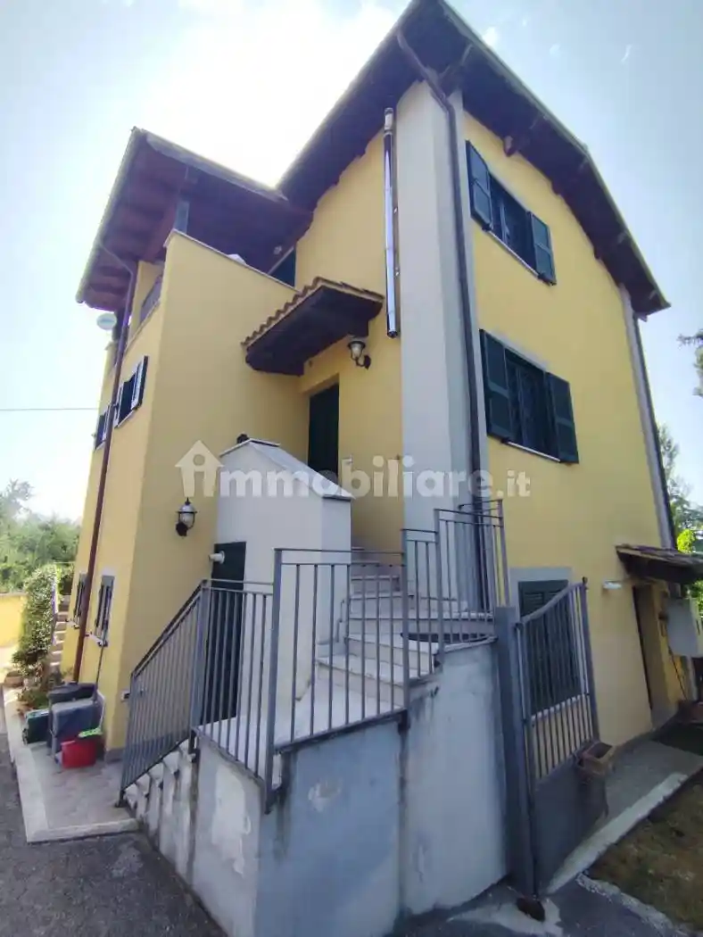 Appartamento in vendita a Lariano