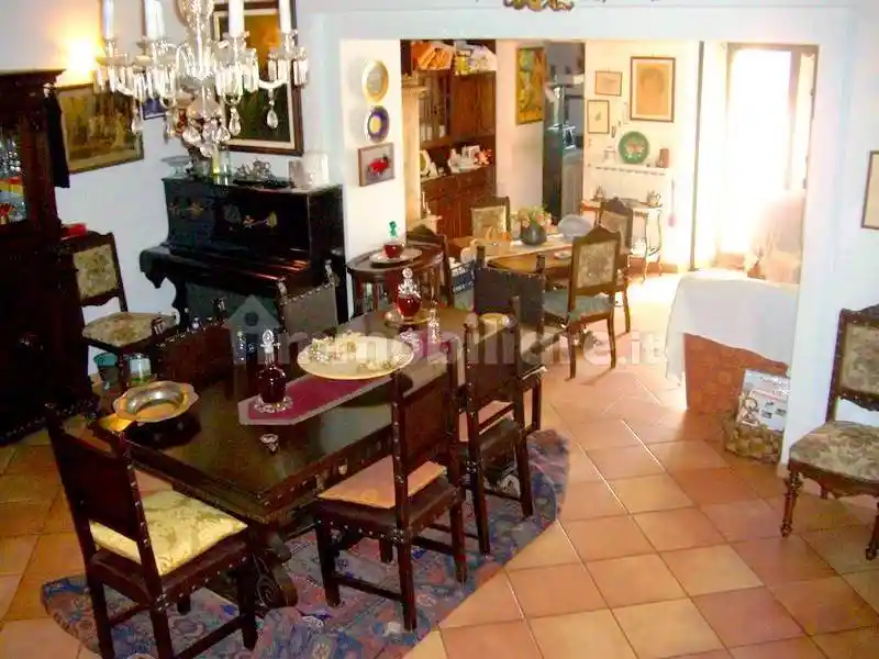 Casa indipendente in vendita a Cavriglia