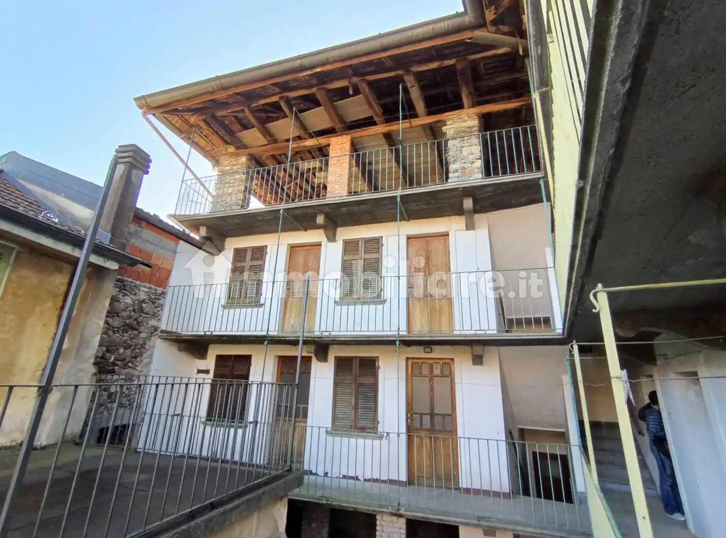 Casa indipendente in vendita a Arola