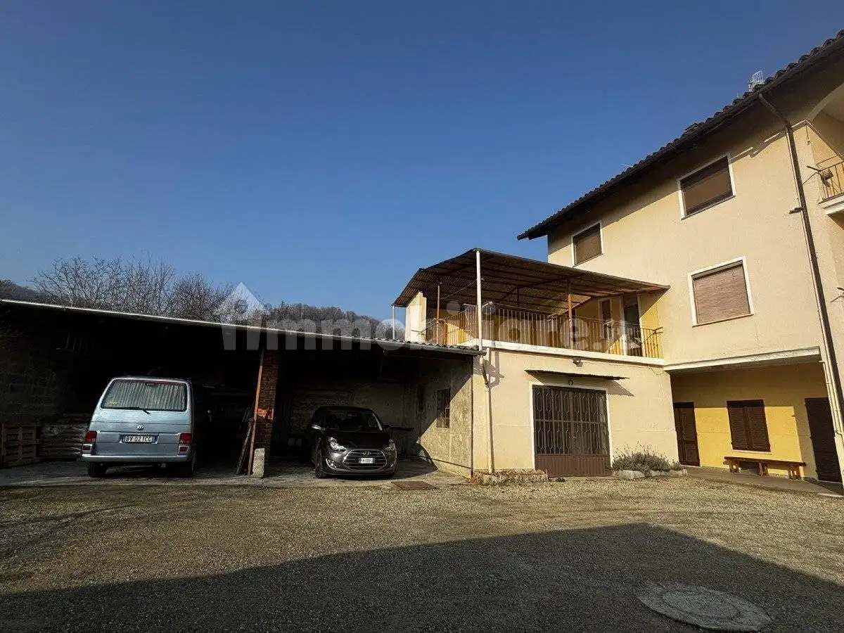 Casa indipendente in vendita a Perosa Canavese