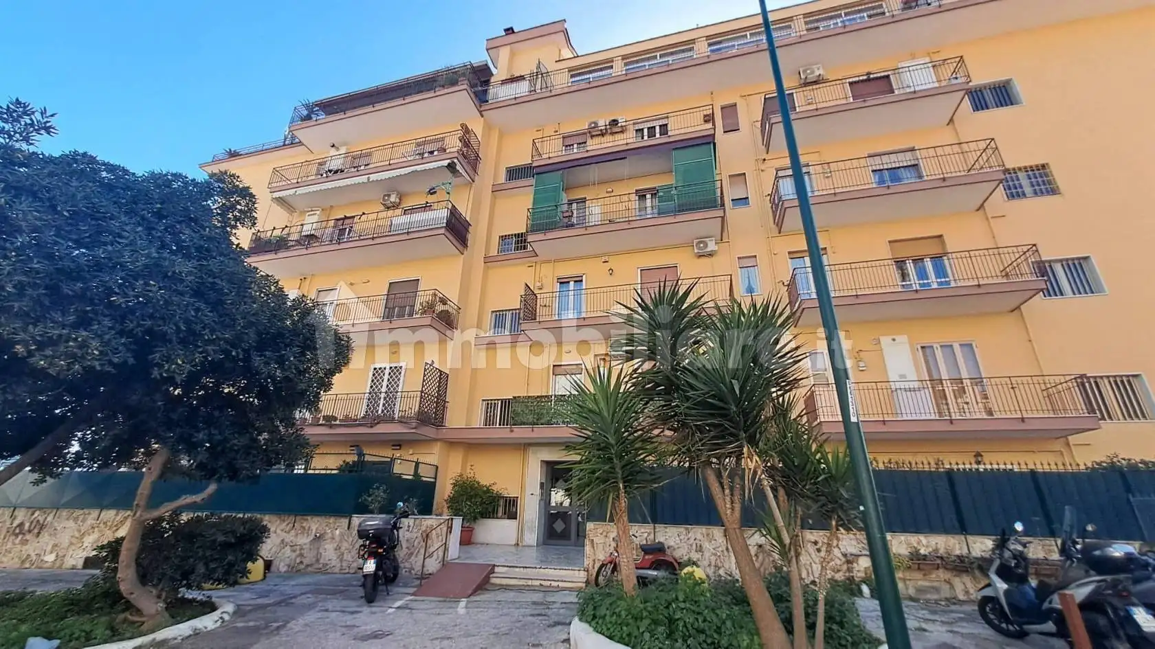 Appartamento in vendita a Napoli