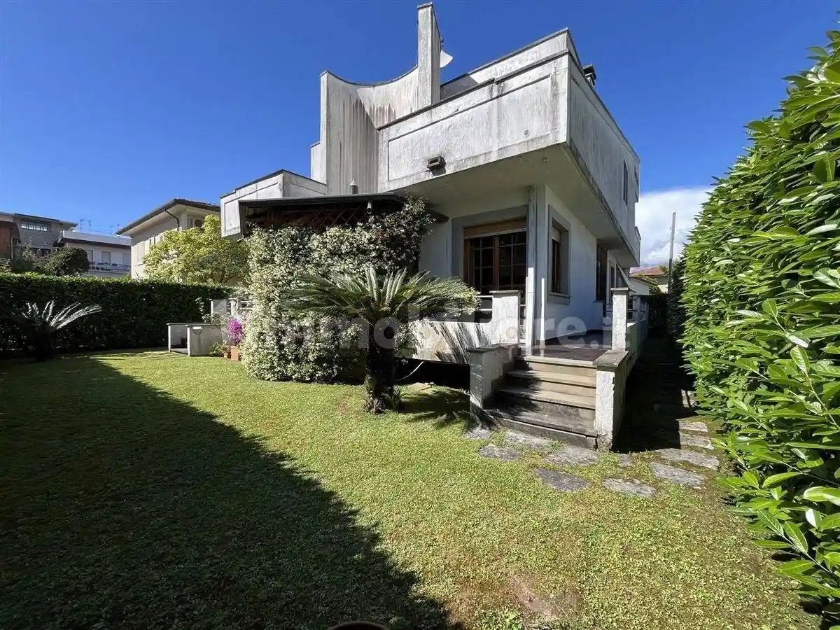 Villa in vendita a Massa