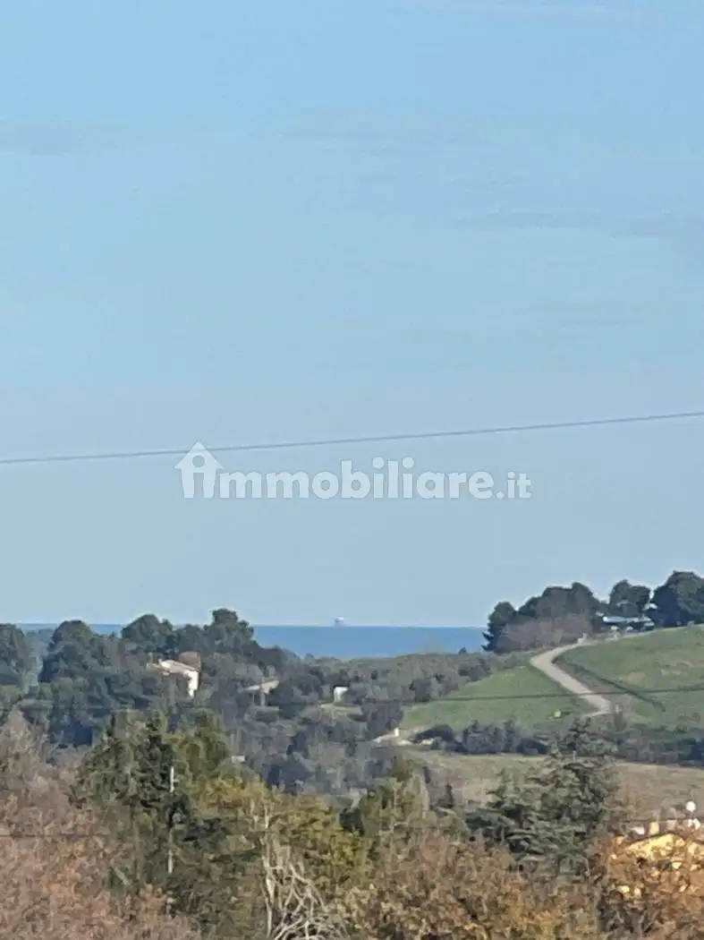 Casa indipendente in vendita a Pesaro