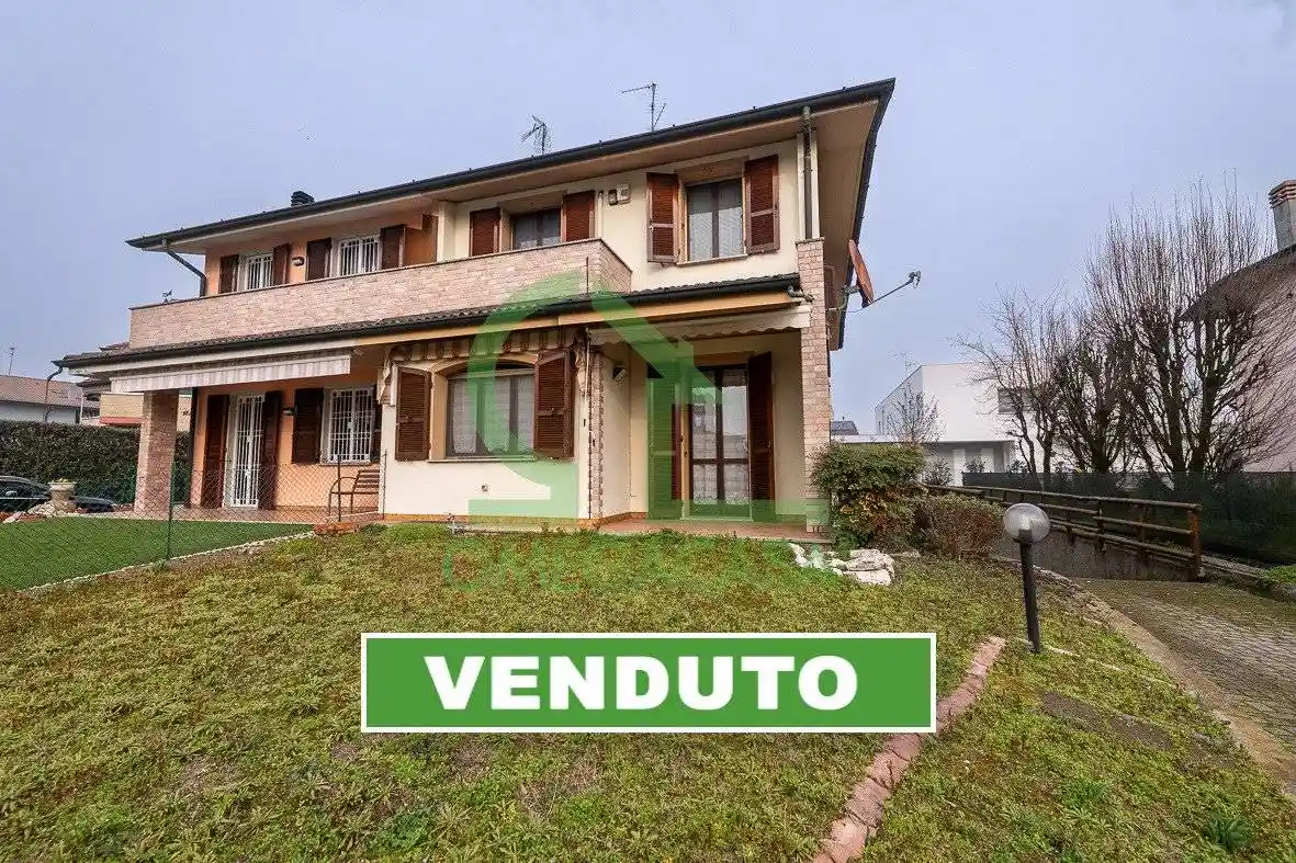 Villa in vendita a Casalpusterlengo