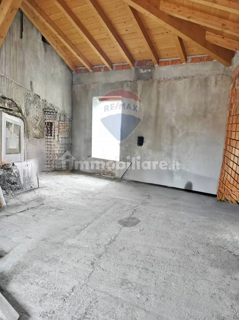 Bilocale via Battisti 1, Bardello con Malgesso e Bregano - foto 5