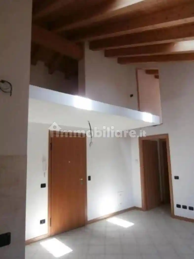 Appartamento in vendita a Azzano San Paolo