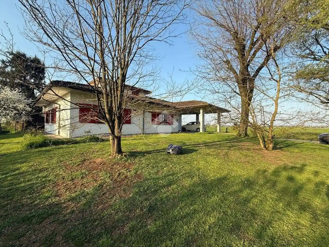 Villa in vendita a Pandino