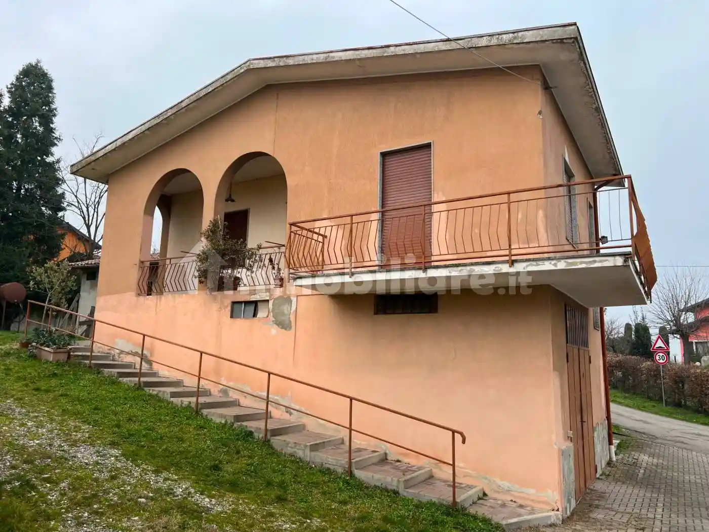 Villa unifamiliare frazione Casa Rossa, Castana - foto 3