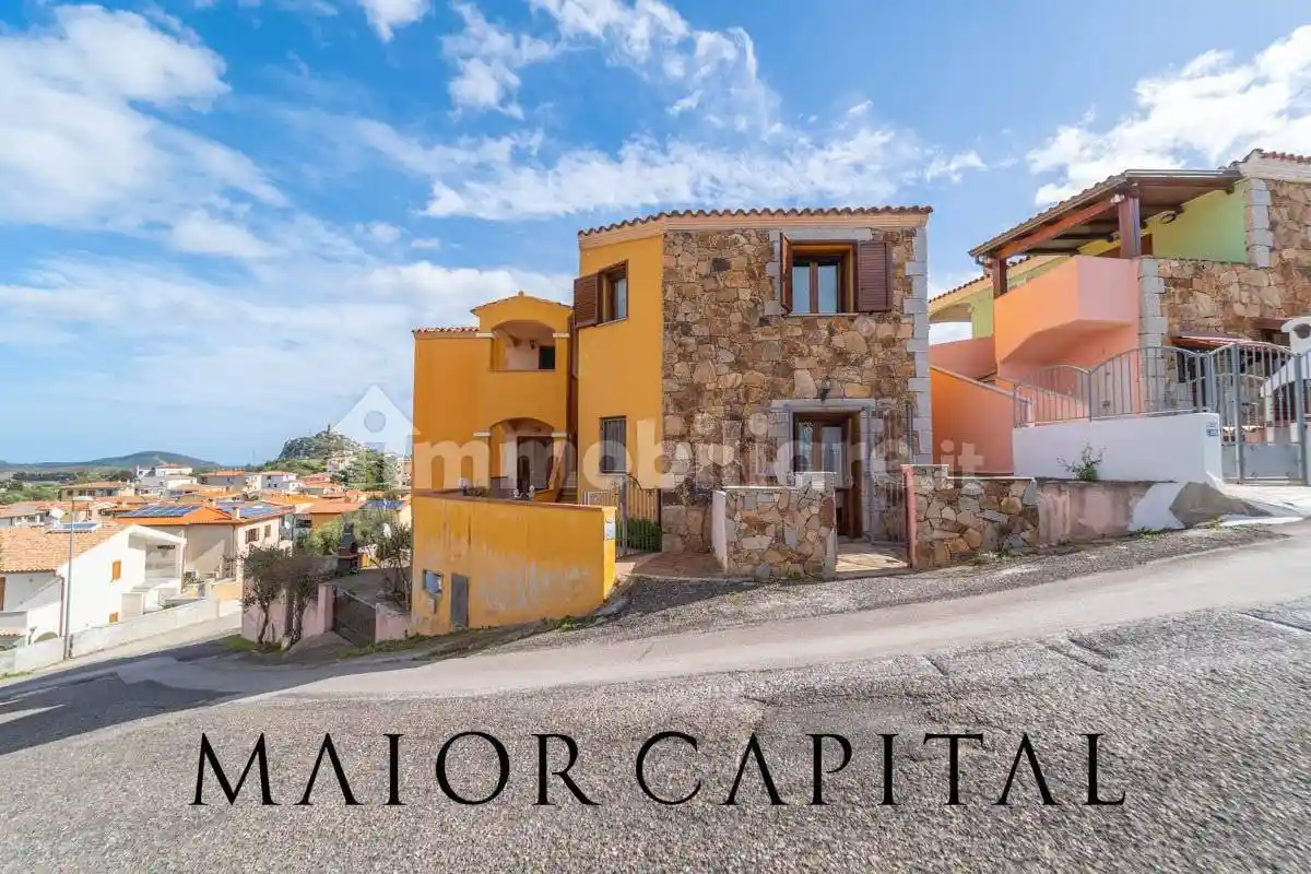 Villetta a schiera in vendita a Posada