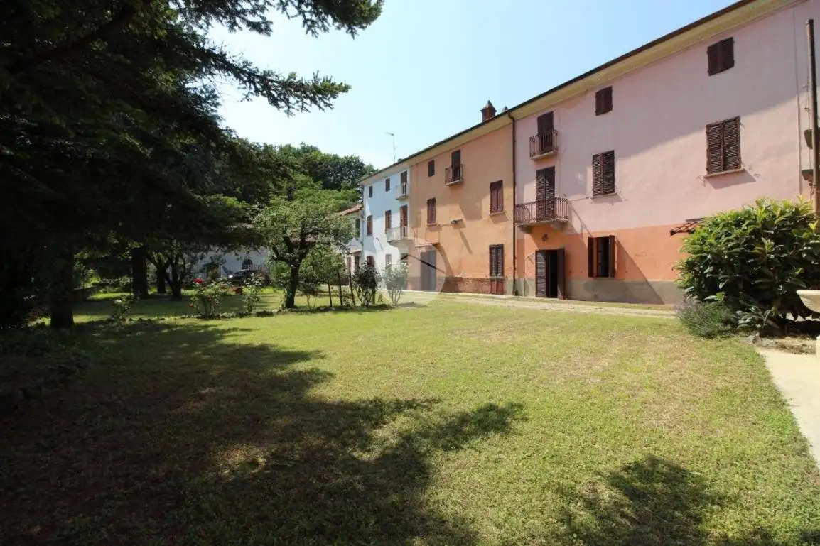 Terratetto plurifamiliare via Roma 3, Centro, Baldissero d'Alba - foto 2