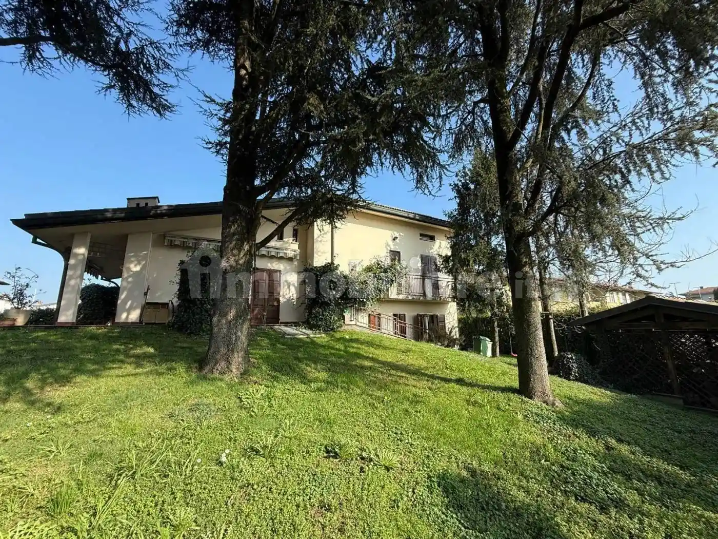 Villa in vendita a Truccazzano