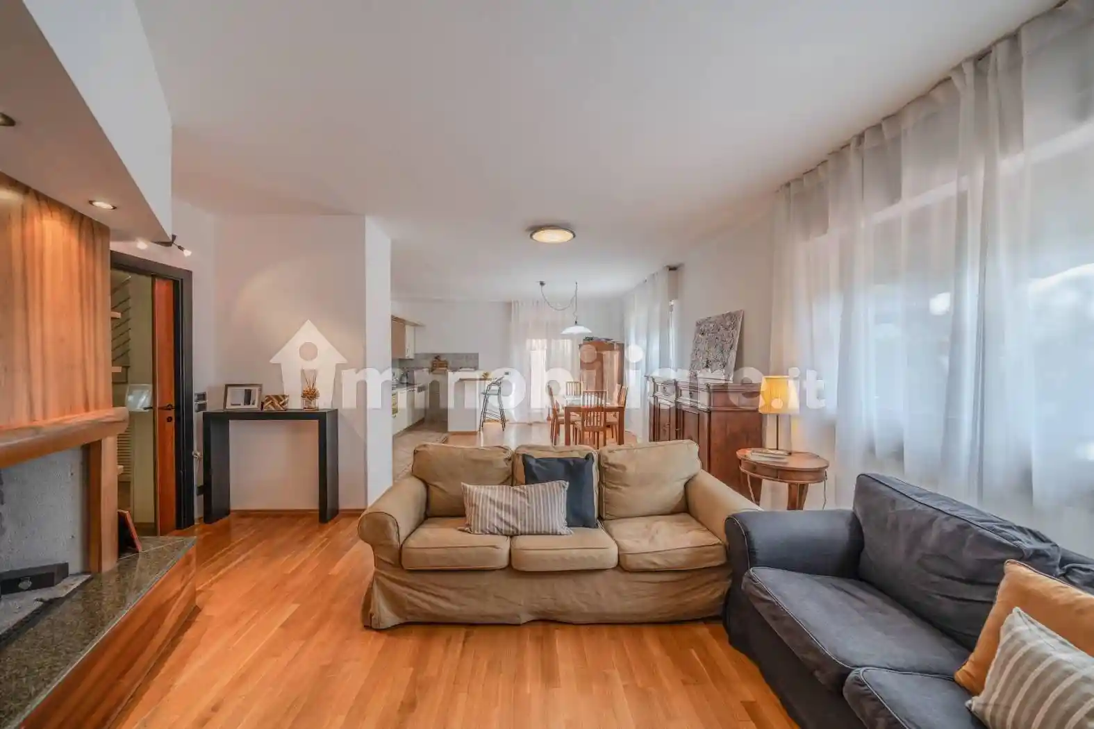 Villa in vendita a Capolona