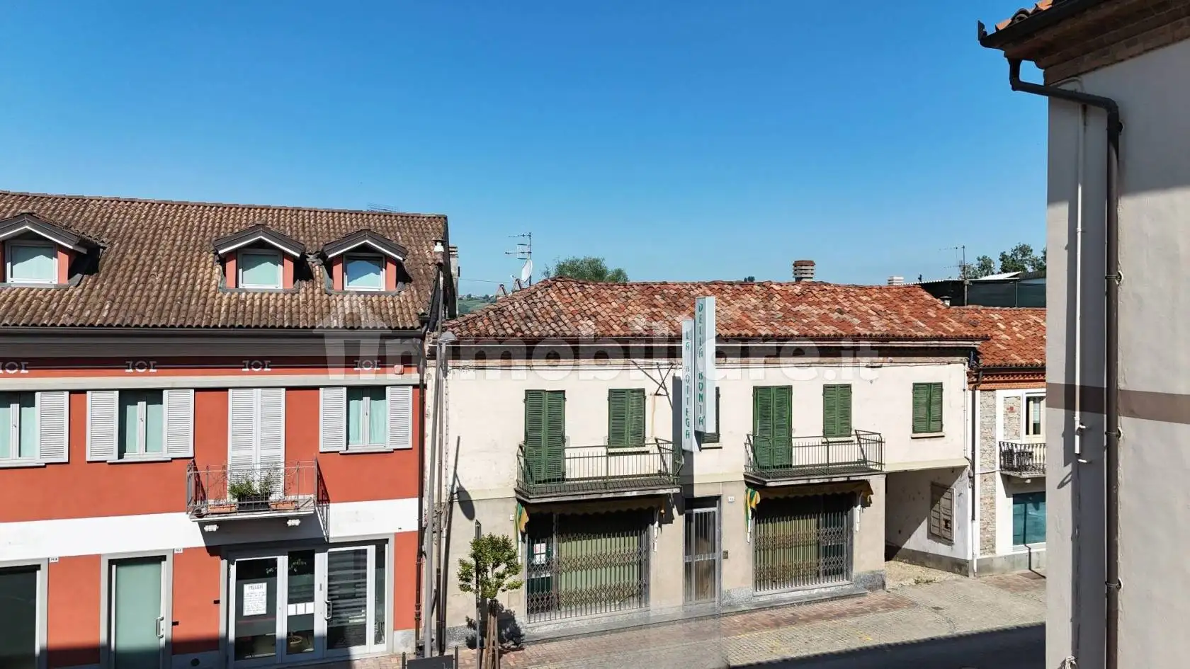 Appartamento in vendita a Grinzane Cavour