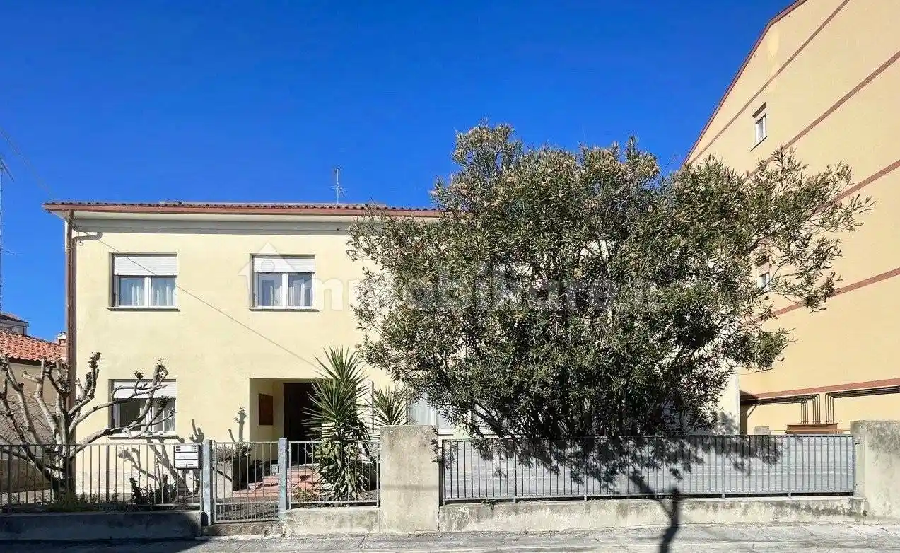 Palazzo - Edificio in vendita a Monfalcone