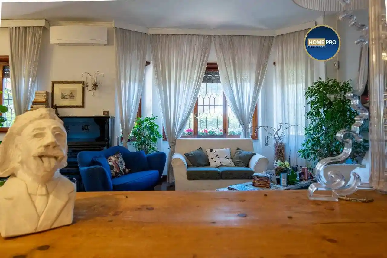 Villa unifamiliare via Sofocle, Axa, Roma - foto 3